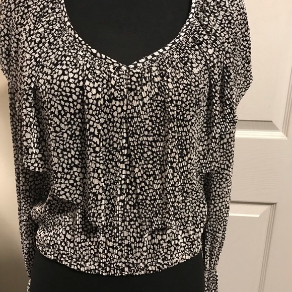 ZARA Polka Dot Ruffled Top EUC - Picture 4 of 10